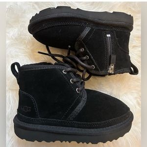 NEW UGG Neumel Boots Child’s size 12